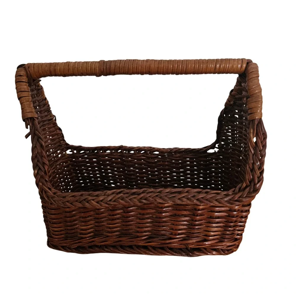 Vintage Small Brown Wicker Woven Storage Basket Handle Farmhouse Decor 7.5 Inch